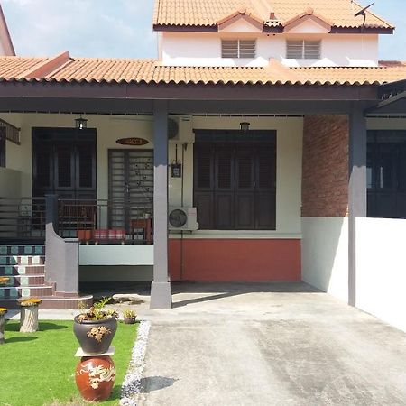 Teratakmuslim H'H Villa Malacca Ngoại thất bức ảnh